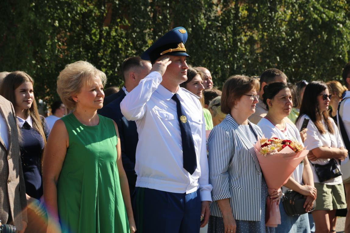 Прокурор Нижегородской области Андрей Травкин принял участие в торжественной линейке, посвященной Дню знаний