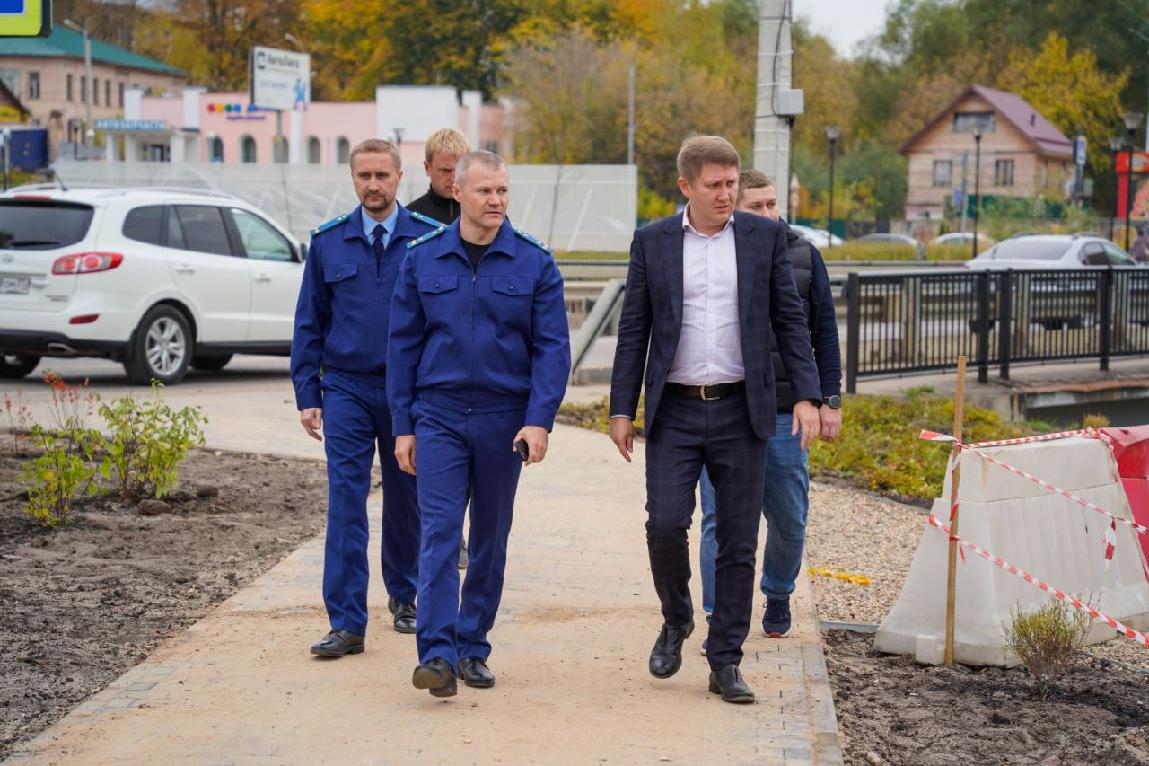 Прокурор Ивановской области провел личный прием граждан в с. Погост и посетил место проведения работ по благоустройству общественной территории в Фурманове